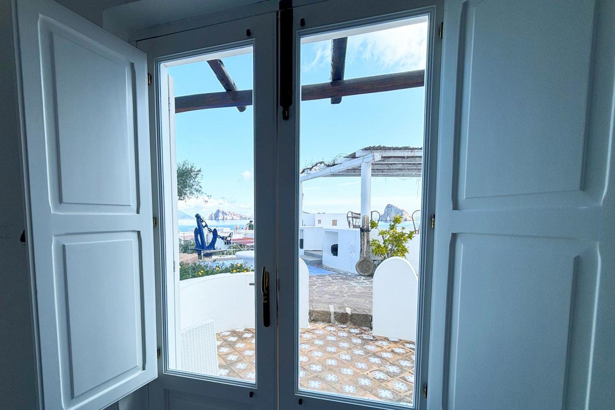 Dependance La Caletta Hotel Panarea Ngoại thất bức ảnh