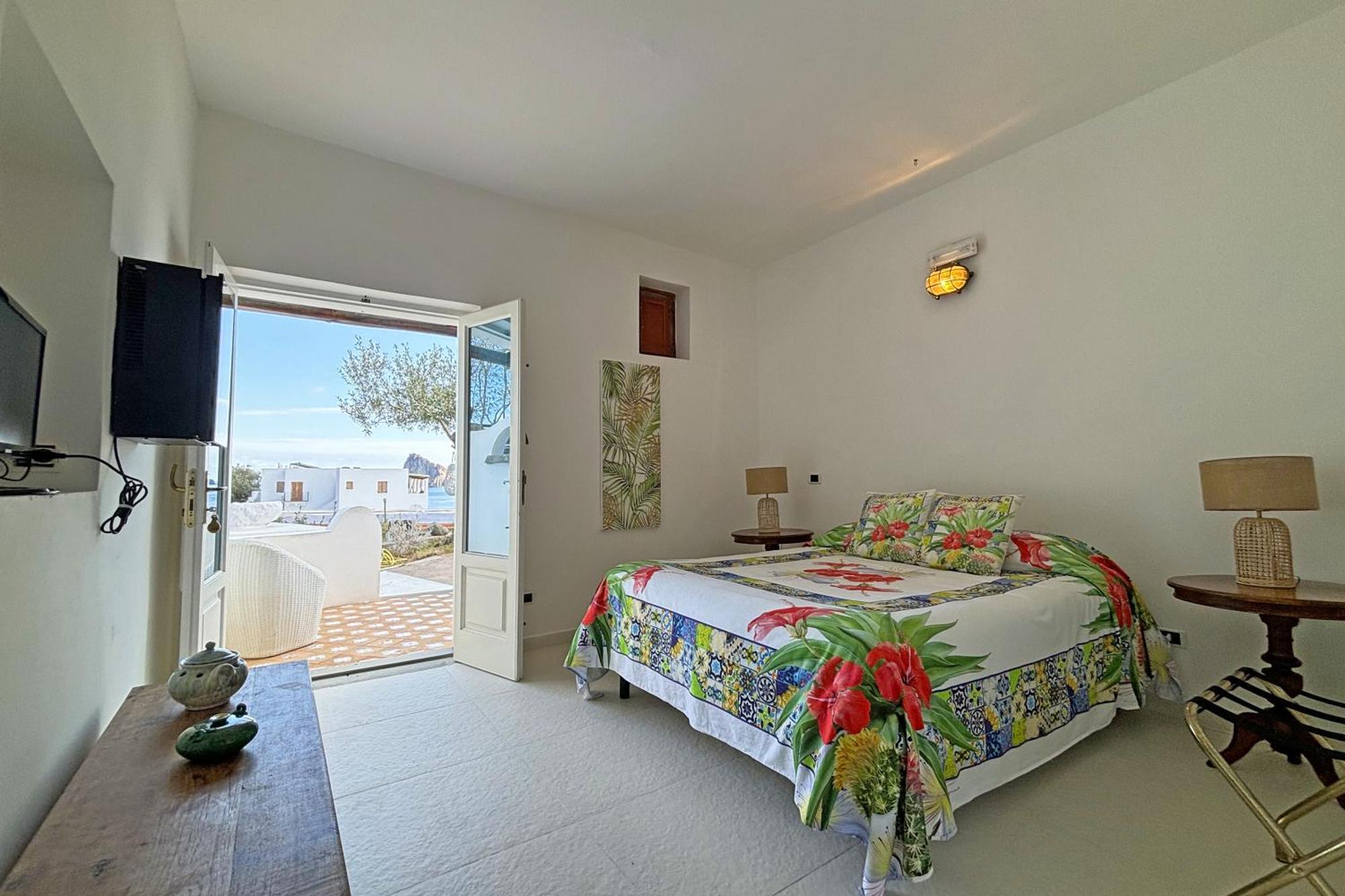 Dependance La Caletta Hotel Panarea Ngoại thất bức ảnh